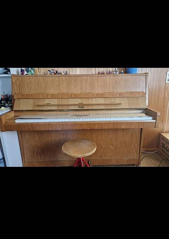 Instruments de musique: Klavier – D'occasion à Schaffhausen par langa