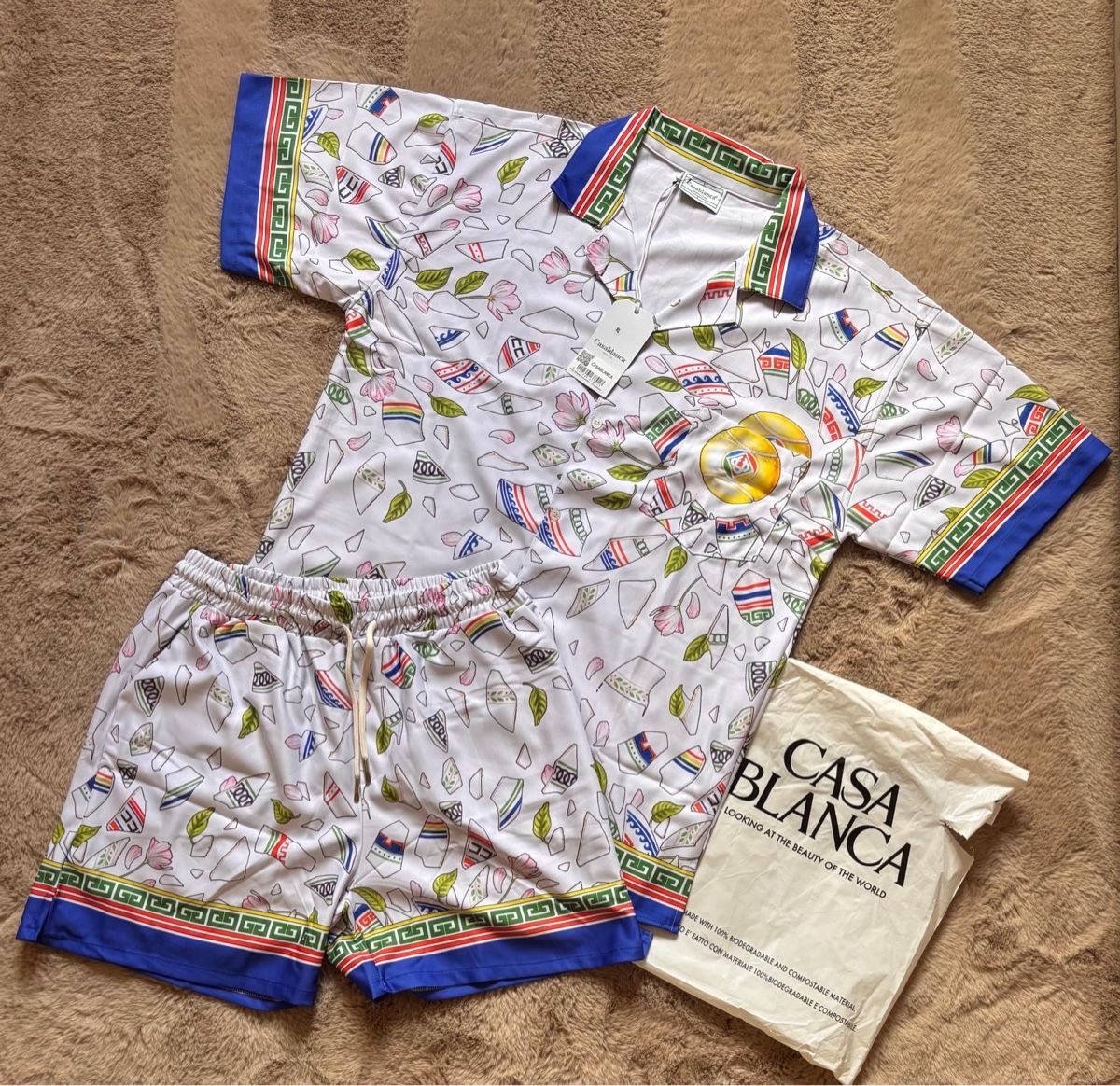 Kleiderpakete: Set Casablanca camicia e pantaloncini – Neu (gemäss Beschreibung) aus Derendingen von bed_j52m