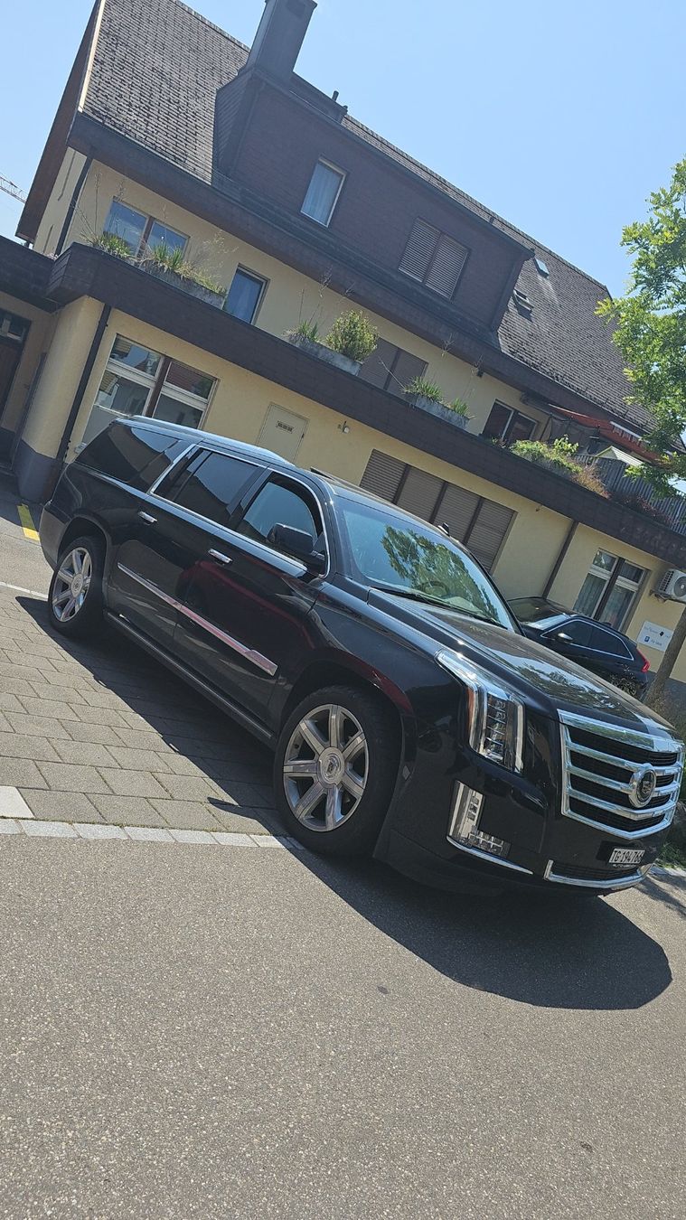 Cadillac Automobili: Cadilac Escalade 6.2 Platium – Usato da Wängi venduto da fremdi 3