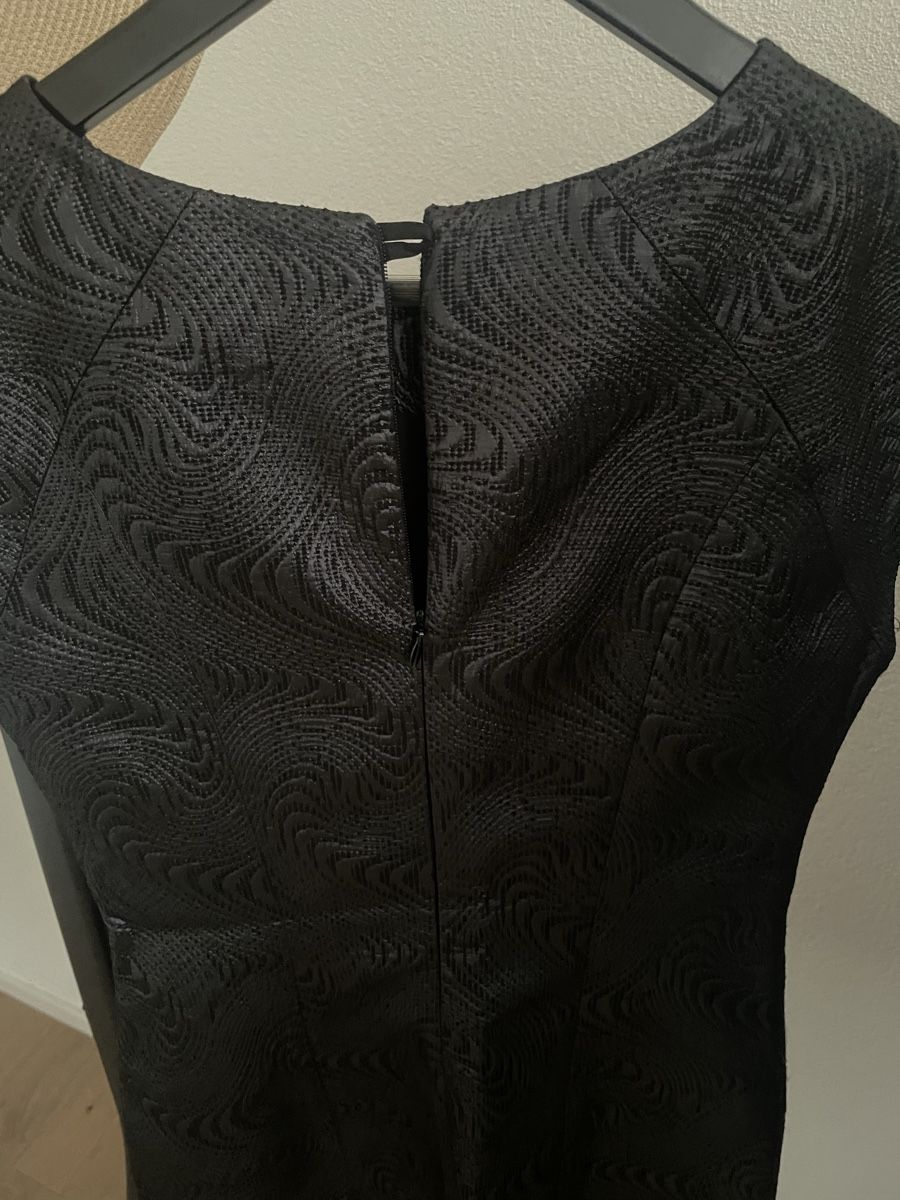 Tiger of Sweden Robes: Kleid von Tiger, Grösse 34 – D'occasion à Root par Fuerigen 4