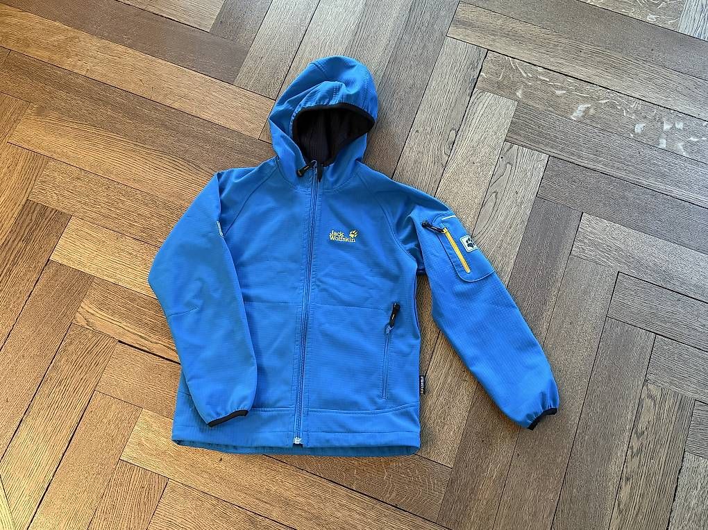 Jacken & Mäntel: Jack Wolfskin Softshell Jacke 140 – Gebraucht aus Zürich von suz01