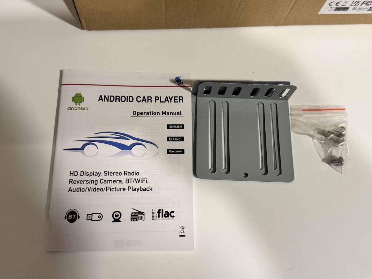 Systèmes audio & multimédias: Universal 9 inch Multimedia Player GPS WIFI wireless Ca – Neuf (Voir description) à Schwerzenbach par Cdl 4