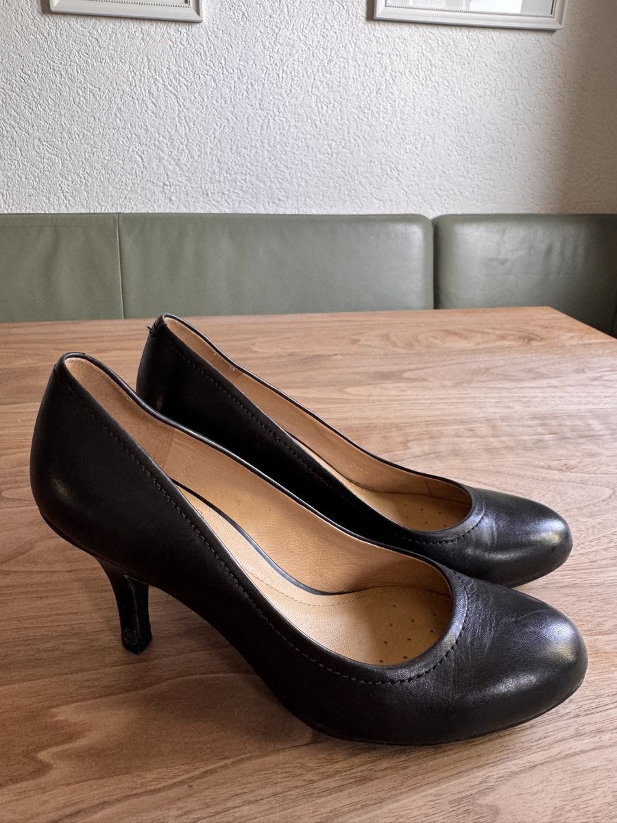 Pompe & Parti di ricambio: Geox Pumps Gr.35 Leder – Usato da Rüti ZH venduto da make