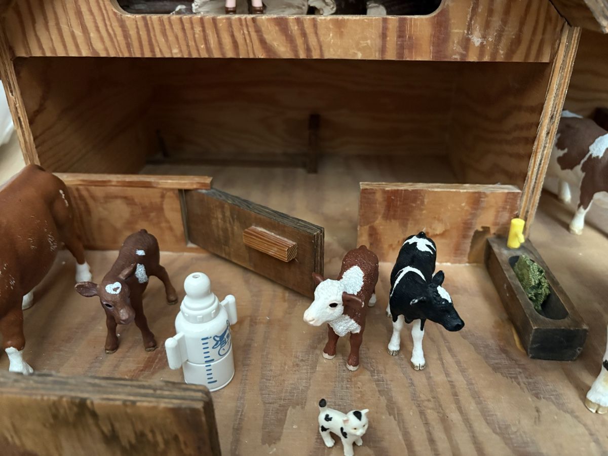 Giocattoli: Holz Bauernhof mit Tiere – Usato da Hendschiken venduto da Hujbe 1