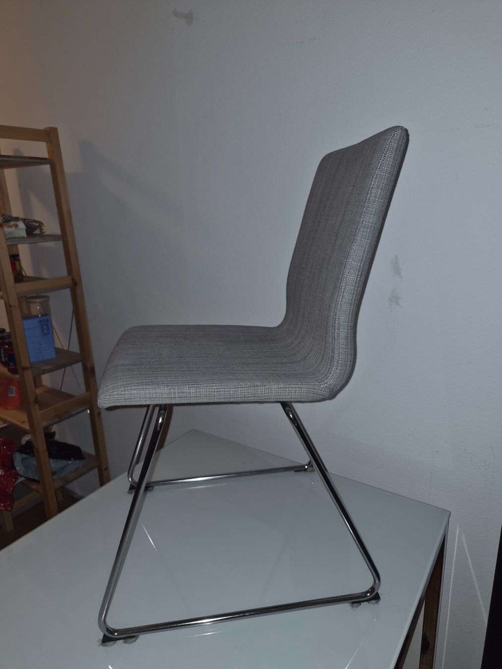 Tischset: Tisch inkl. 4 Stühlen – Gebraucht aus Bern von dan_z5f7 3