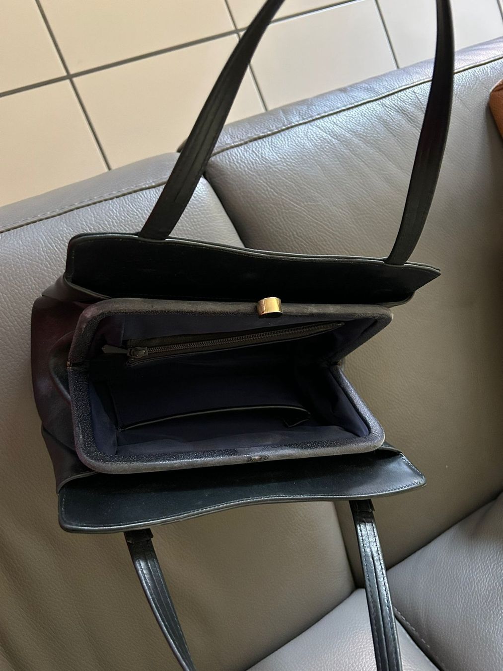 Borse da donna: Borsetta blu chiusura particolare – Usato da Melano venduto da H-Sara 2
