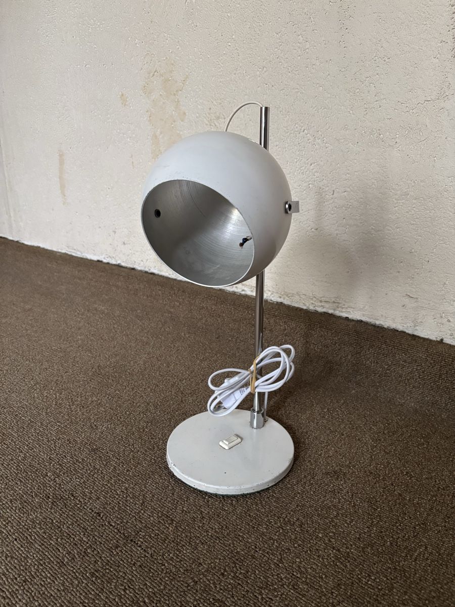 Lampade: Vintage Kugel Tischlampe – Usato da Münsingen venduto da Sinonn