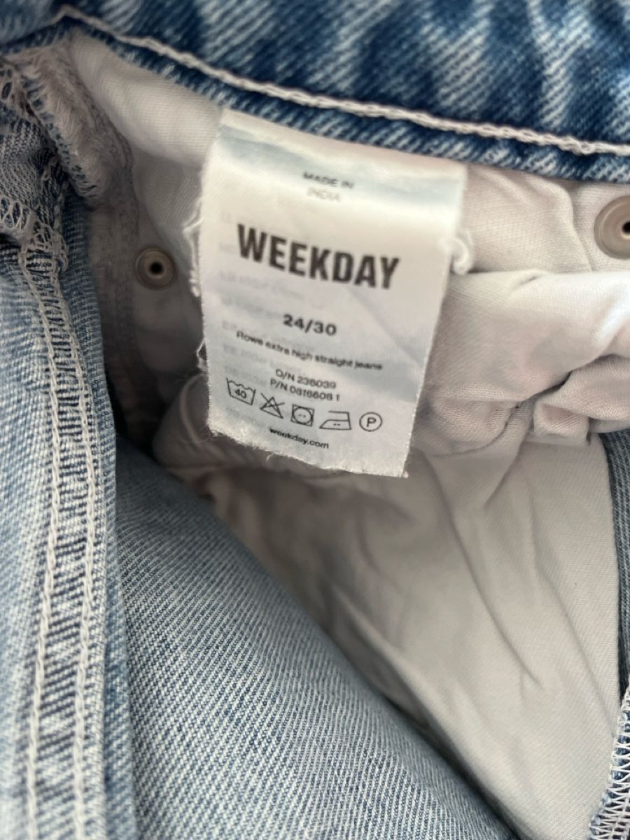 Weekday Hosen: Jeans Weekday Grösse hellblau  guter Zustand – Gebraucht aus Rüschlikon von Simoneh76 2
