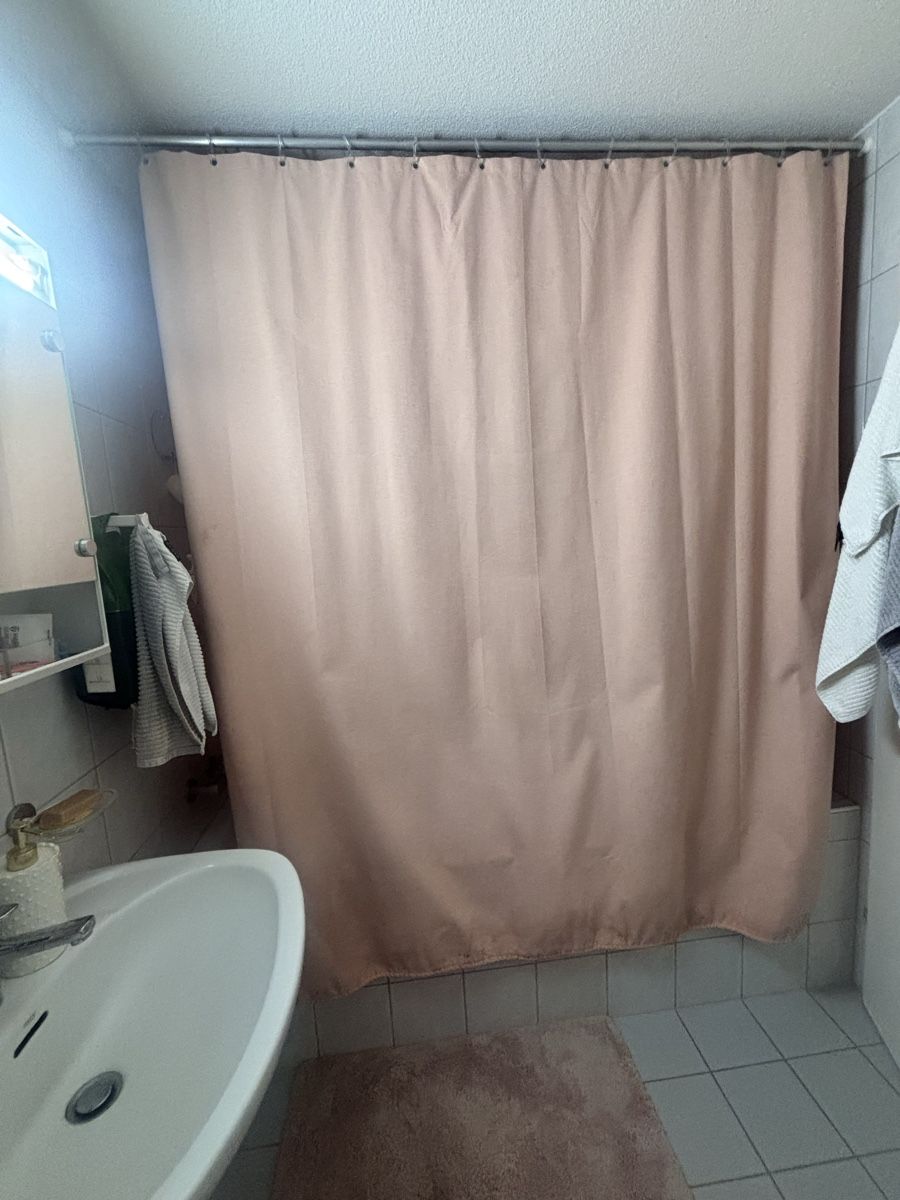 Duschen: Blush Pink Shower Curtain – Gebraucht aus Boll von stellabee