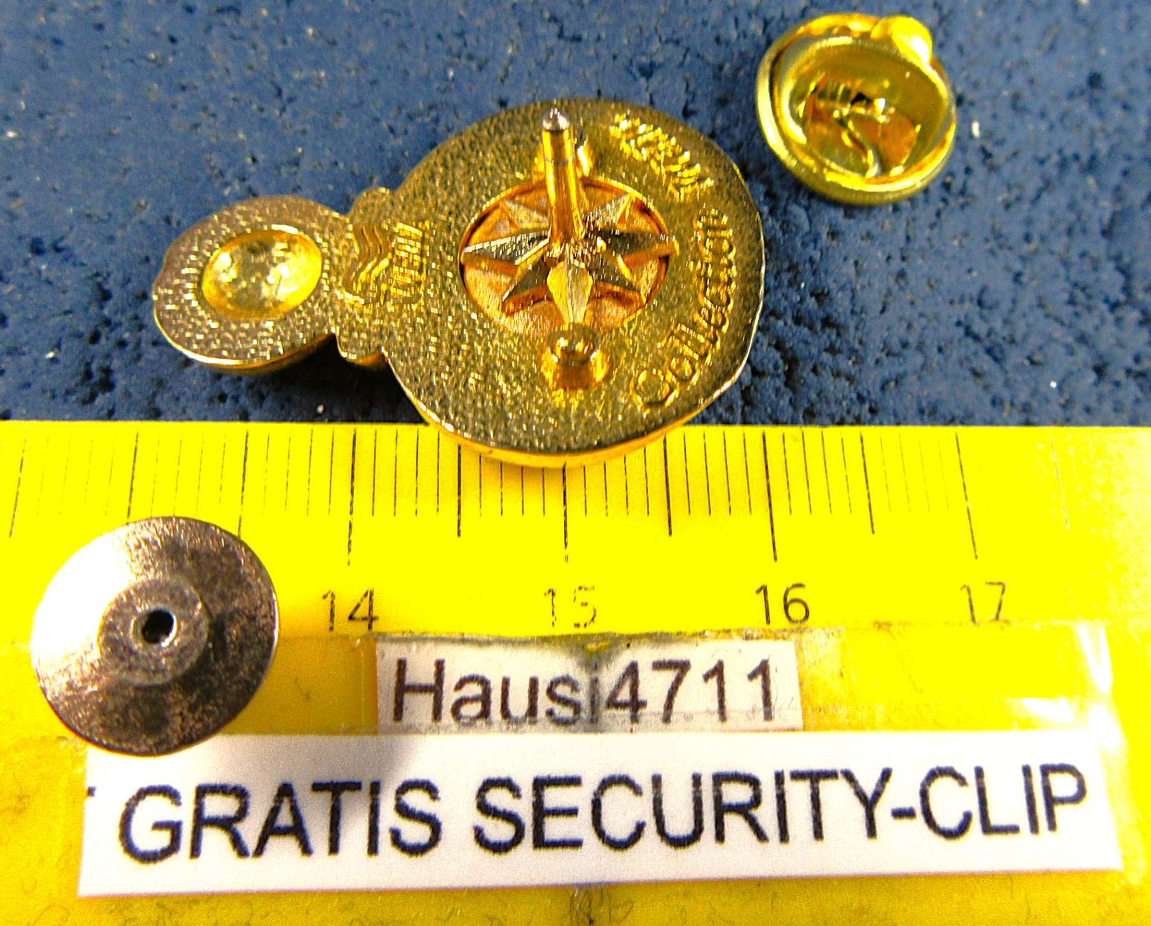 Placchette & Badge: SCHMUCK-PIN 3D GOLDIG WELLA DESIGN PARFUM – Usato da Ettingen venduto da Hausi4711 1