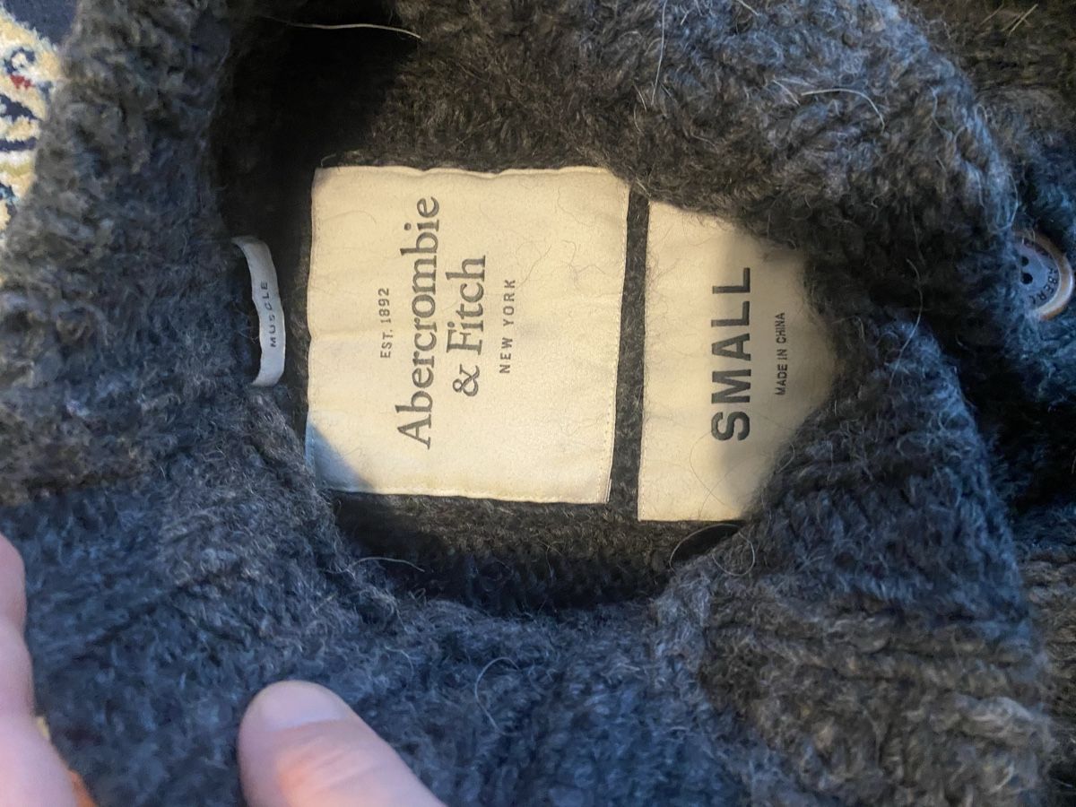 Pullover & Sweatshirts: Warmer A&F Strickpullover Gr. S – Gebraucht aus Winterthur von Saende01 1