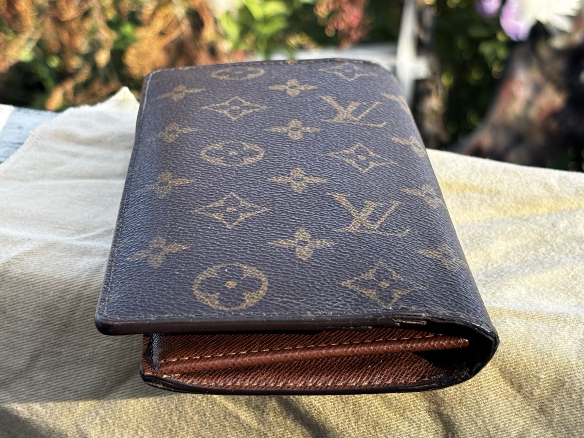 Louis Vuitton Portemonnaies: Louis Vuitton Brazza Monogram  – D'occasion à Walterswil SO par Sunshineyupi 3