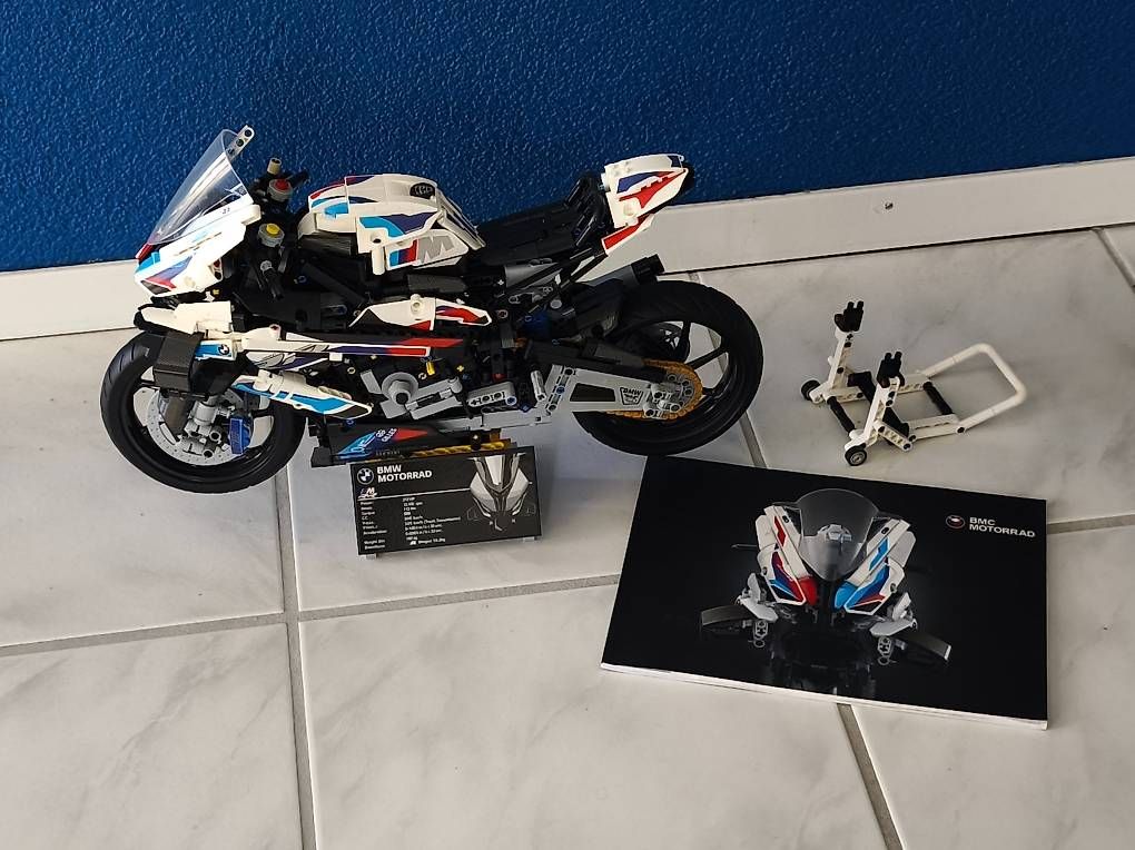 Technics Kit di costruzioni: Nachbau Lego Technic 42130 BMW M 1000 RR – Usato da Bonstetten venduto da Sti2