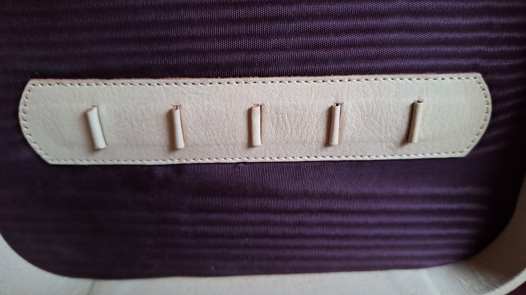 Portagioie: Vintage Schmuckschatulle ,Cremeweiss Lila , mit Einsatz – Usato da Dornach venduto da majo8689 3