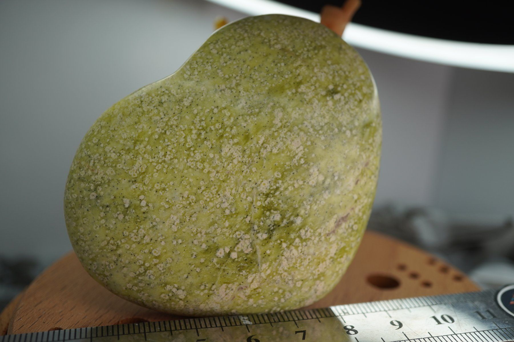 Mineralien & Heilsteine: Lizardit Jade     Herz      7cm   Räumung  np28.- – Neu und originalverpackt aus Eschenbach SG von topstone 3