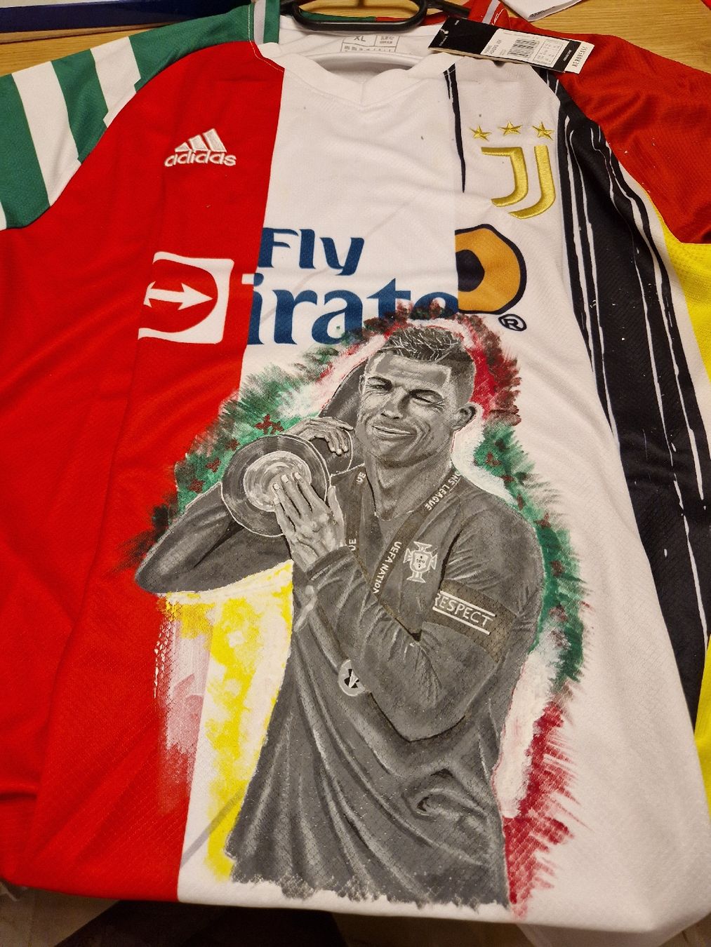 Maillots de corps & Pantalons: maillot unique de Ronaldo peint à la main – Neuf avec emballage d'origine à Rue par vin_cj76 1