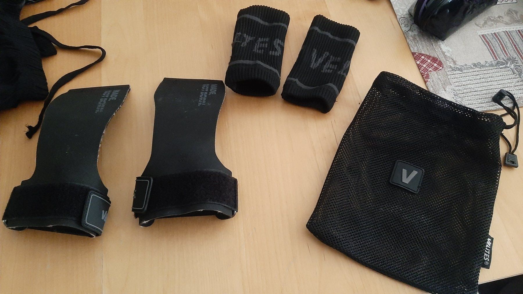 Schutz & Schoner: K..103 R M Velites Griffschoner mit Zubehörtasche – Gebraucht aus Wil SG von AmandaCreations