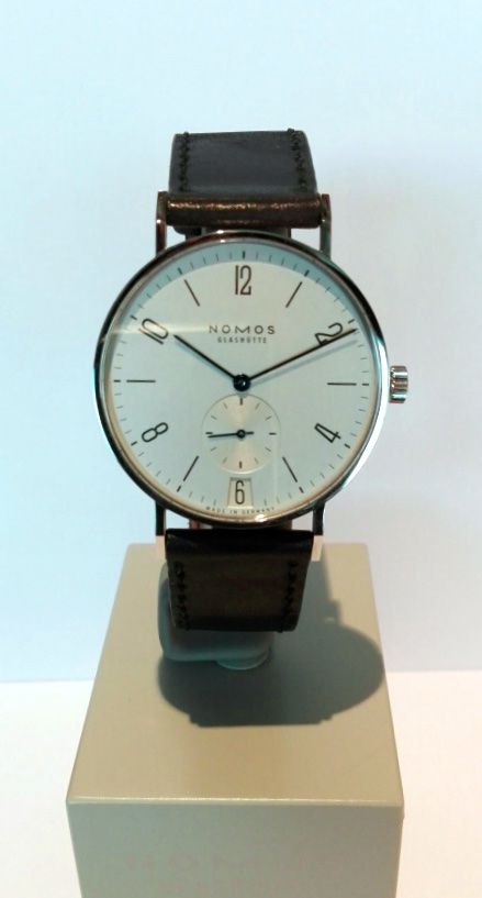 Nomos Orologi: NOMOS TANGENTE 38 DATUM – Nuovo e nell'imballaggio originale da Triesen venduto da hor_6kx9 3