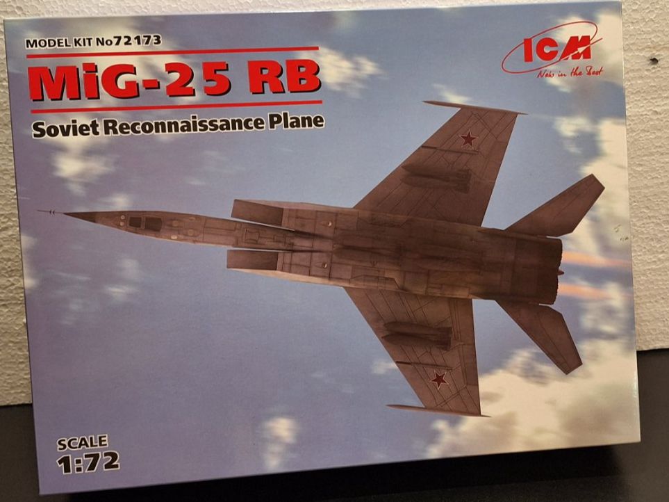 Modellbausätze & Standmodelle: Mikojan-Gurewitsch MIG- 25 RB – Neu und originalverpackt aus Langnau am Albis von Sihl15