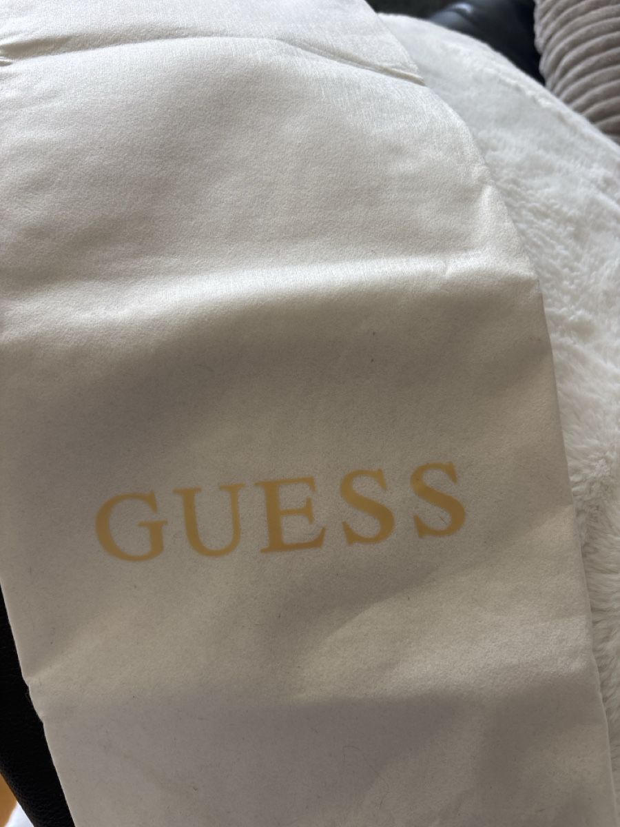 Guess Borse da donna: Guess Handtasche, crème – Nuovo (secondo la descrizione) da Embrach venduto da Dmoney 3