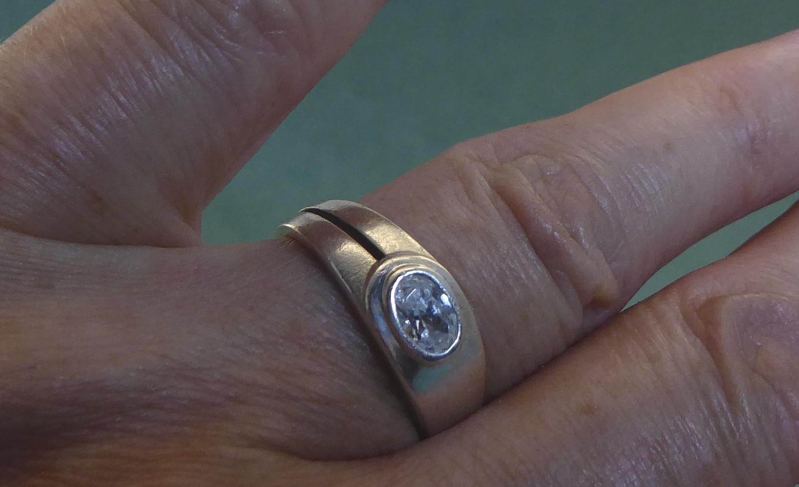 Anelli: Ring 925 Silber mit synthetischem Stein – Usato da Muri AG venduto da silvermouse007