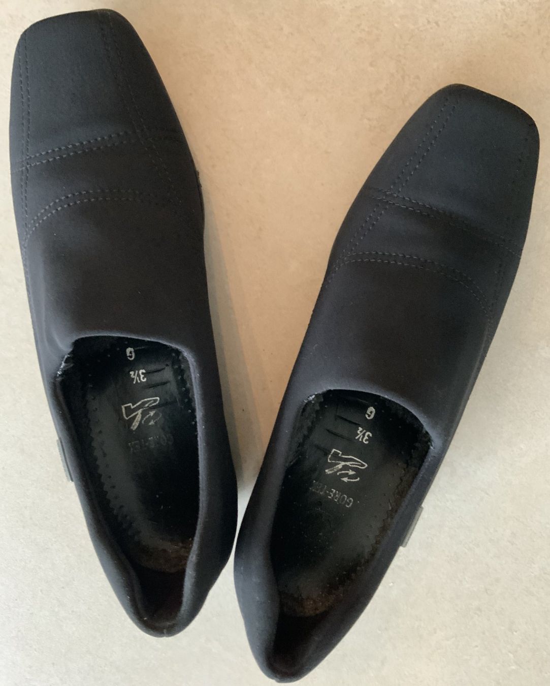 Scarpe da donna: ARA/Goretex Damenschuhe Grösse 3 1/2, schwarz – Nuovo (secondo la descrizione) da rheineck venduto da norwegianwood52 2