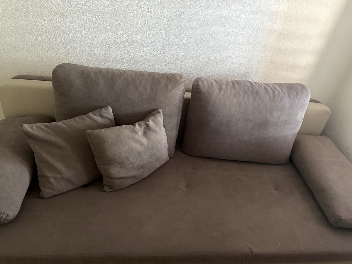 Sofas: Sofa brown beige good condition 200cm width – D'occasion à Baar par luc_6ddm 1