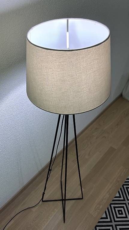 Lampade: Lampe sur pied avec abat-jour – Usato da Fribourg venduto da Brosciuttofunghi 1