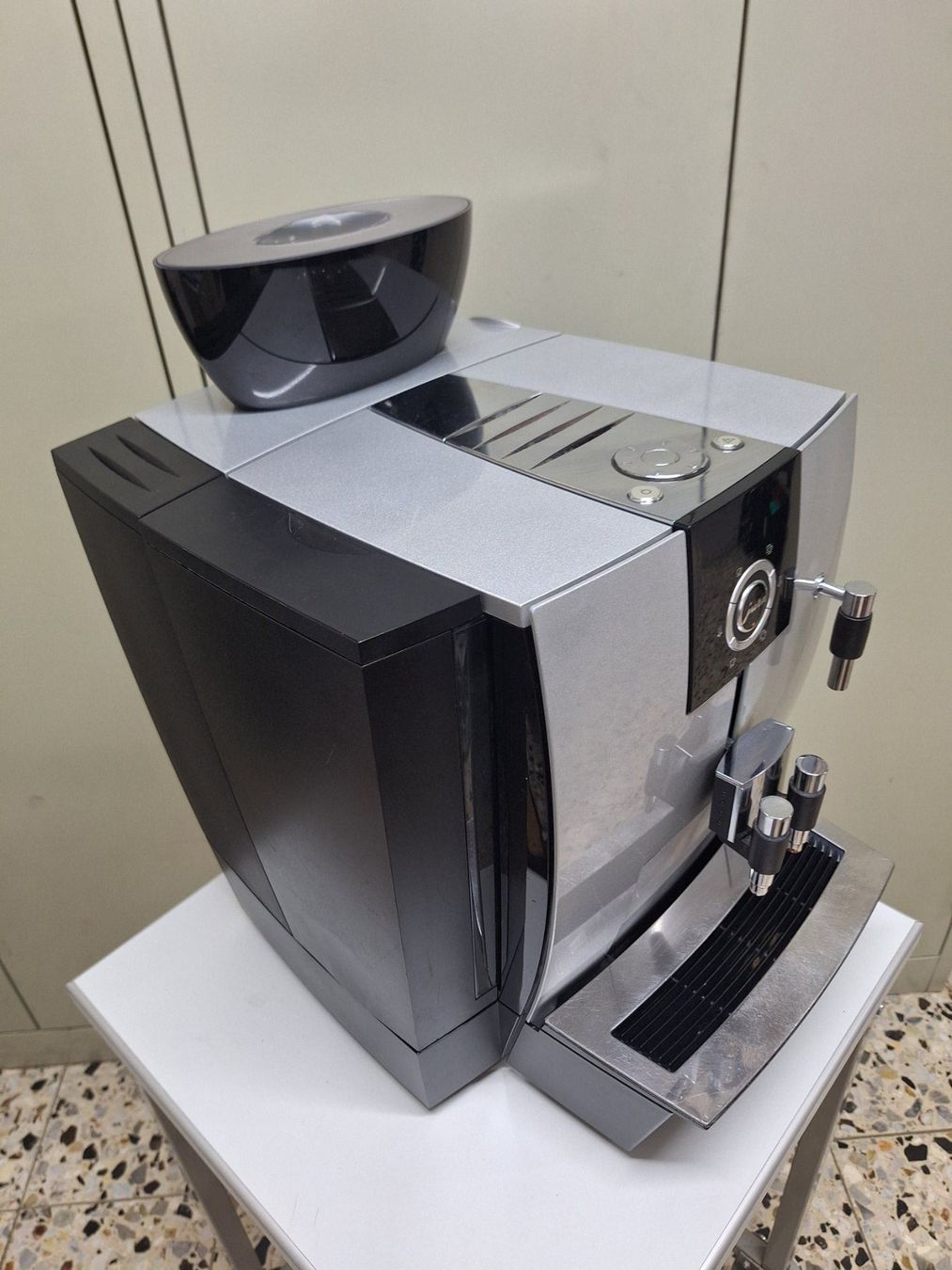 Jura Macchine per caffè & Macchine per espresso: Machine à café JURA XJ6 – Difettoso da Laconnex venduto da Patkek29 1