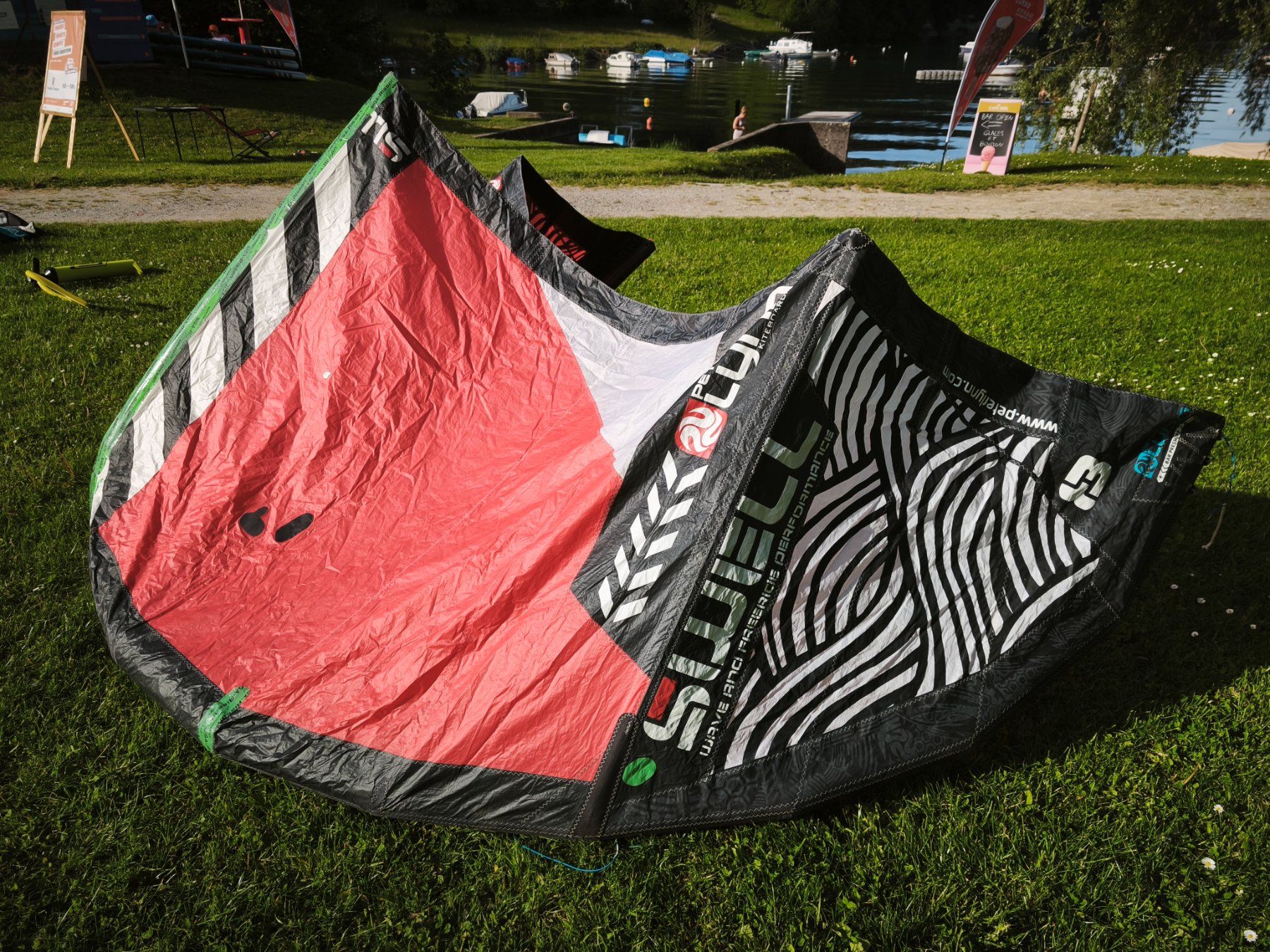 Aquilone: Kite Peter Lynn Swell 8m2 – Usato da Pensier venduto da _la 2