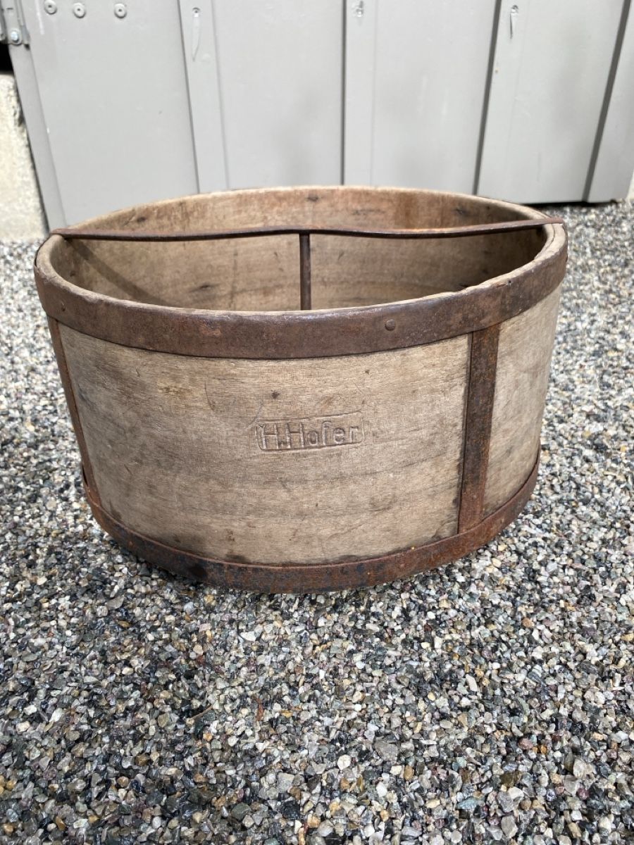 Blumentöpfe: Blumentopf, Holzgefäss mit Rost  – Gebraucht aus Waltenschwil von Angela99