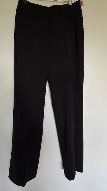 Pantaloni: Schwarze Bügelfaltenhose Gr. 36 – Usato da Winterthur venduto da ing_pd8f