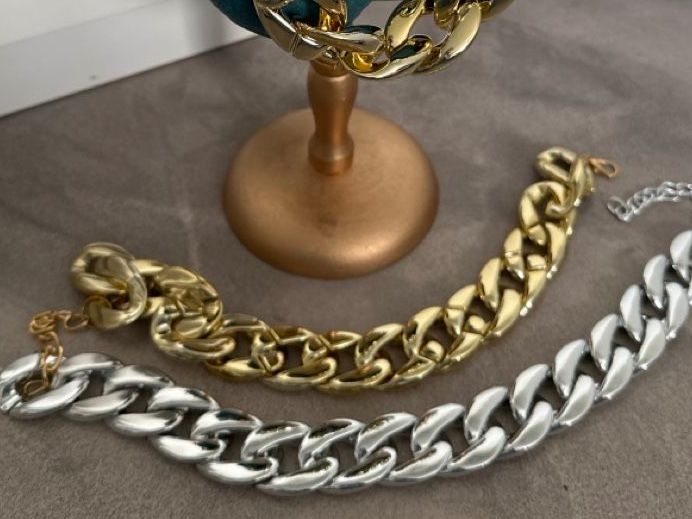 Ketten: 2 Stk. Trendige Statement-Kette: Silber & Gold - Blickfang! – Neu (gemäss Beschreibung) aus Dietikon von vithya88 2
