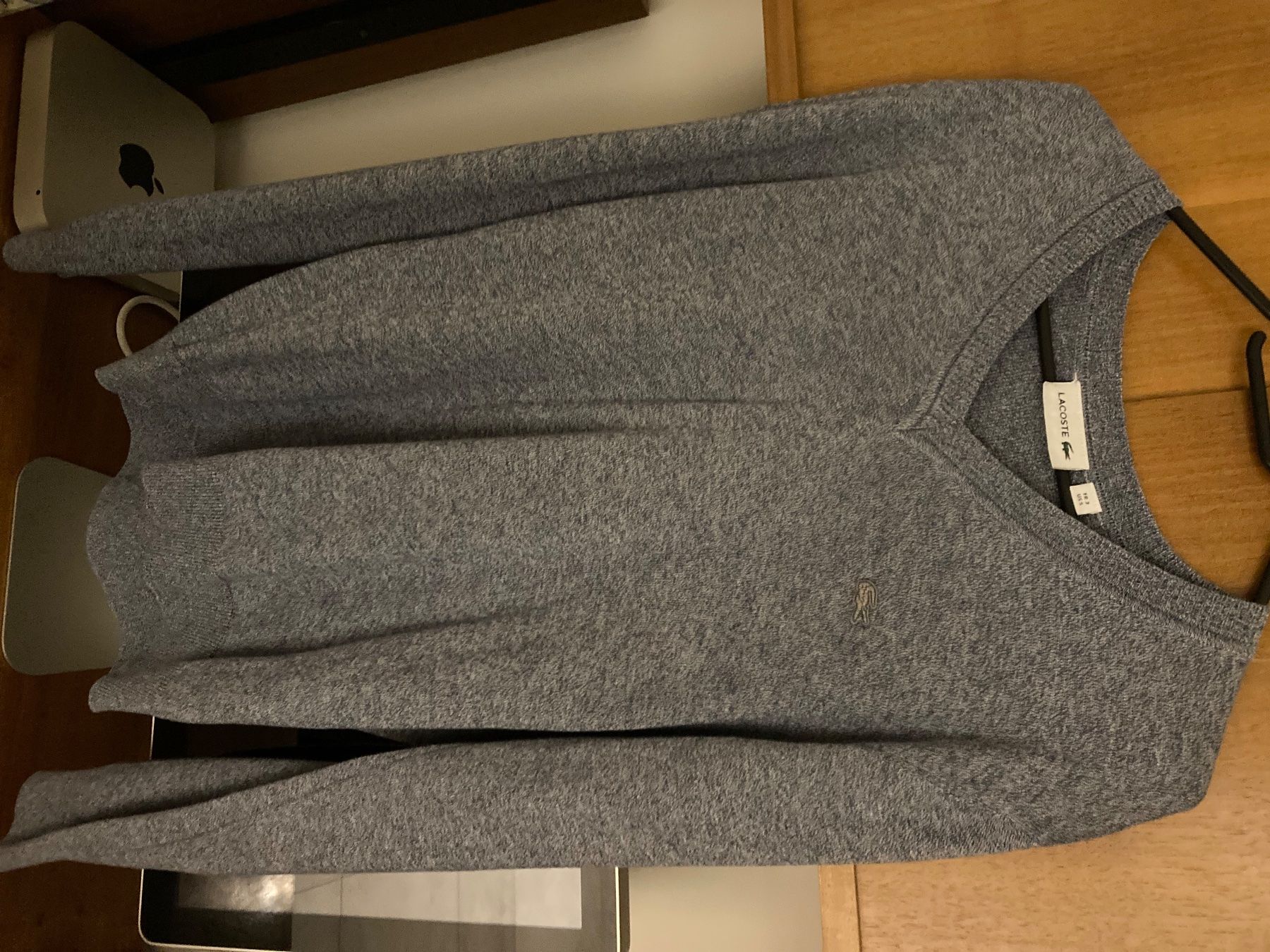 Lacoste Maglioni & Felpe: Pull Lacoste Homme Gris Clair, Taille 3, idéal automne – Usato da Bellinzona venduto da PWNguitars