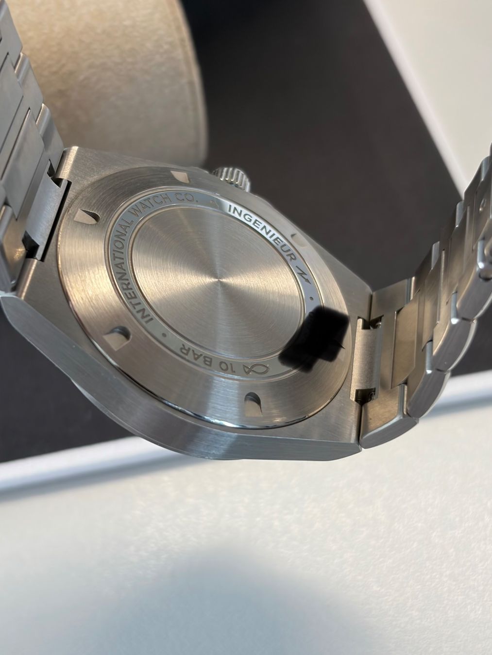 IWC Uhren: IWC Ingenieur Automatic 40 (ref. 328902) / Full-Set – Gebraucht aus Zürich von Airflow22 4