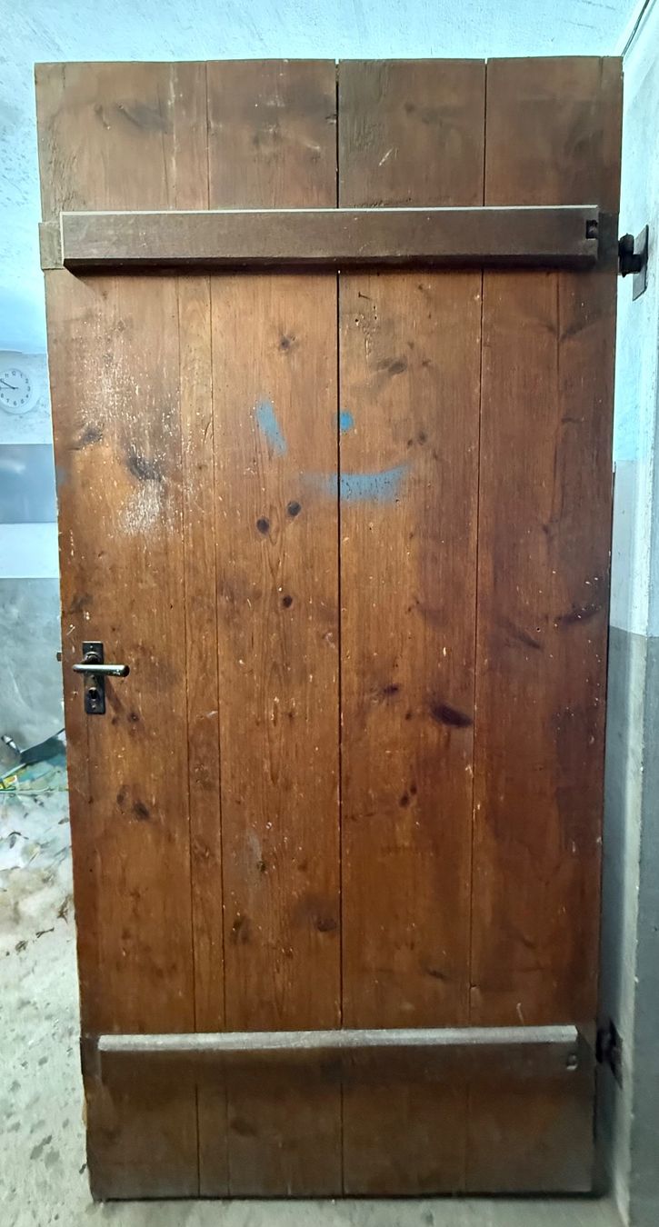 Porte: Alte Holztür – Usato da Worb venduto da DomeC0 1