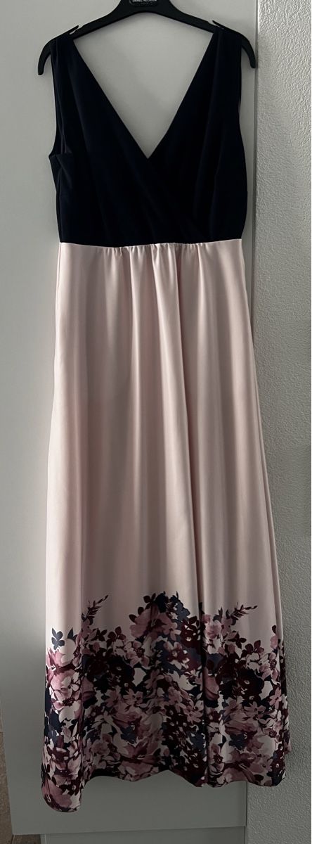 Kleider: Elegantes Kleid – Neu und originalverpackt aus Hölstein von SelcCe