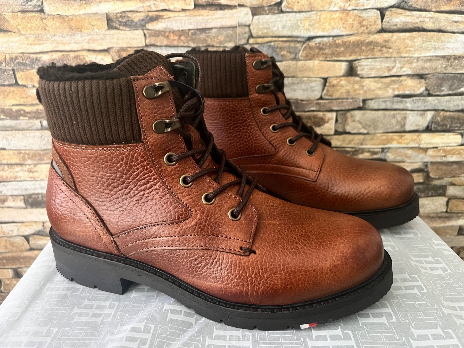 Tommy Hilfiger Scarpe da uomo: Tommy Hilfiger Warm Corporate Gr. 41 – Nuovo e nell'imballaggio originale da Bern venduto da No1e 3