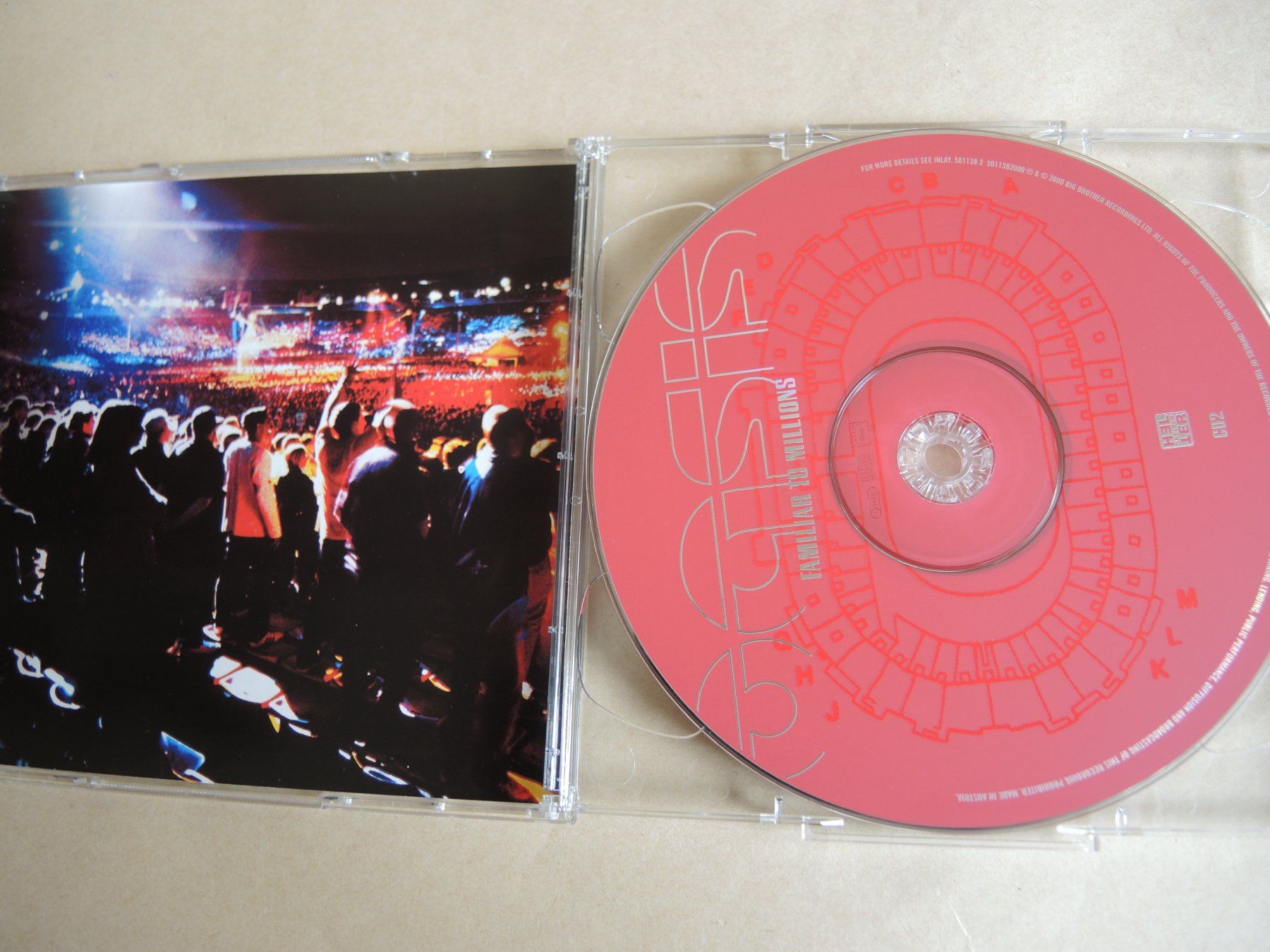 CD: Doppel CD oasis FAMILIAR TO MILLIONS – Usato da Rorschach venduto da maeck8 2