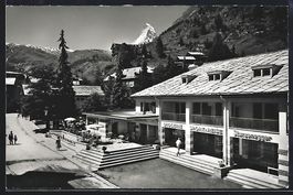 Zermatt, Dorfstrasse mit Drogerie Sturze