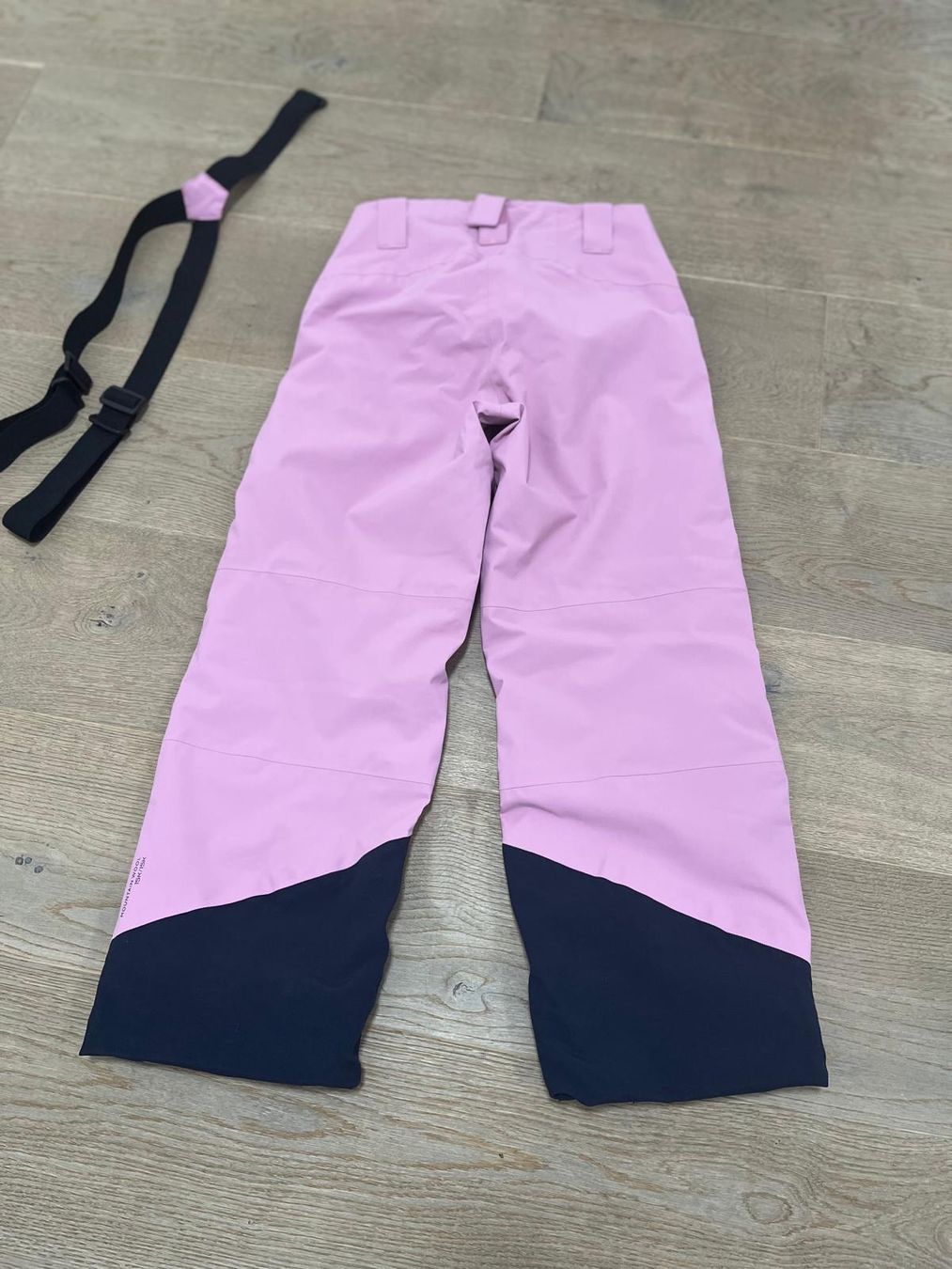Hosen: Skihose Mädchen STOIC-MountainWool Gr 140 – Gebraucht aus Esslingen von Verkauf-2025 2