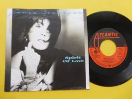 Laura Branigan – Spirit Of Love