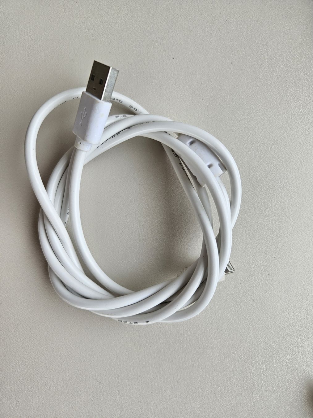 Cavi: USB A - Lightning cable – Usato da Biberist venduto da Volo28