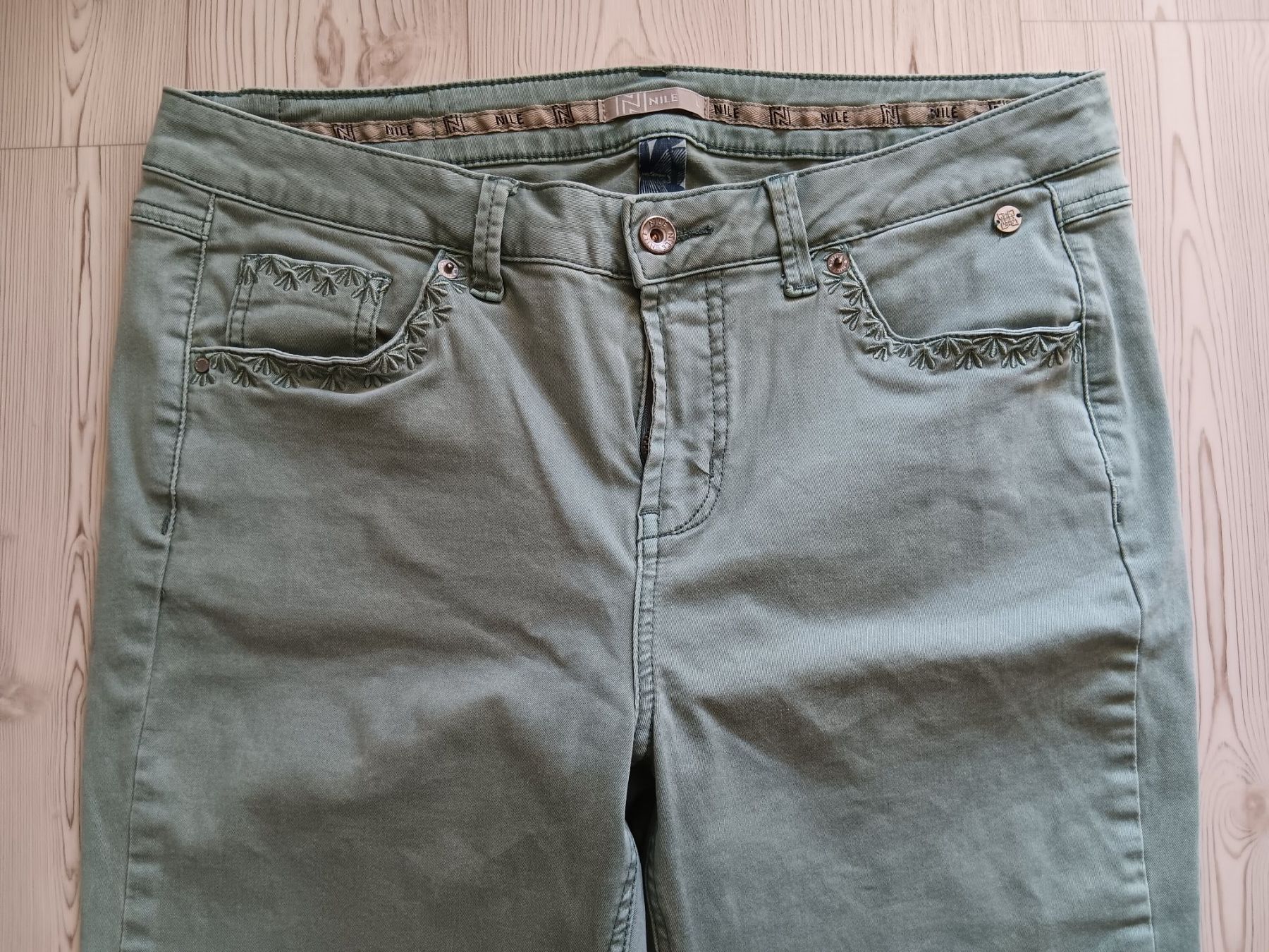 Nile Jeans: NILE Jeans taille / Grosse L – Usato da Cossonay-ville venduto da Super-Price-Quality 1