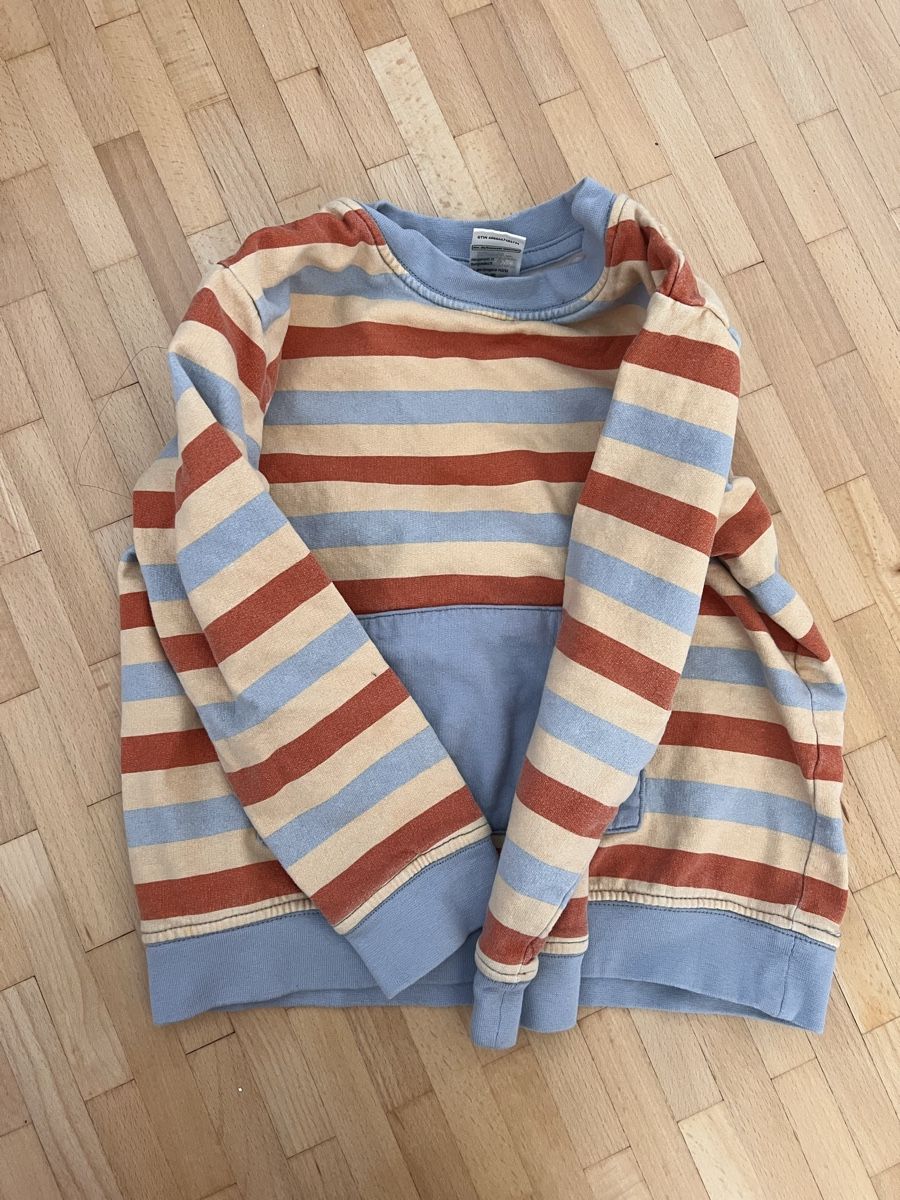 Pullover & Sweatshirts: Pull sweat T. 116  – Gebraucht aus Fribourg von marlenep85 1