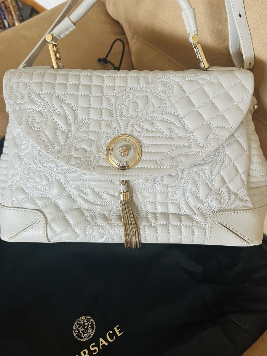 Versace Borse da donna: Versace Vanitas  BORSA celeste chiaro come nuova! – Nuovo (secondo la descrizione) da Cureglia venduto da myr_9v25 2