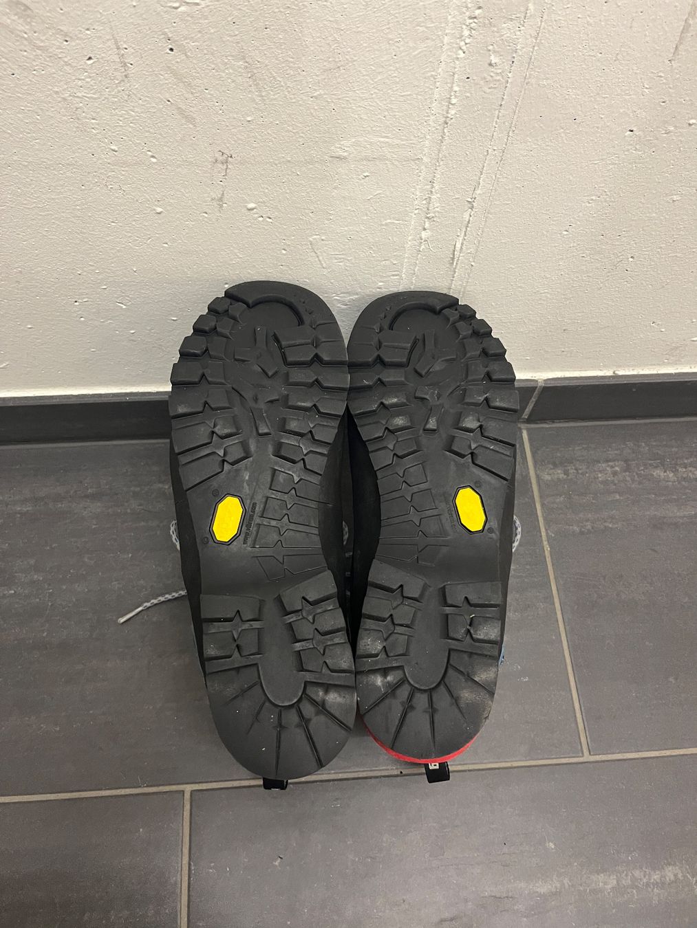 Hanwag Herrenschuhe: Wanderschuh Hanwag Gr.44 – Gebraucht aus Zürich von DuA03 2