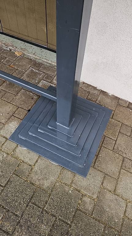 Ladenausstattungen & Messebau: Bar Tisch Theke – Gebraucht aus Wiggen von VWMAN 1