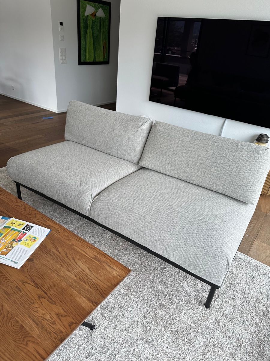 Ikea Divani: Light Gray Two-Seater Sofa and a corner section – Usato da Unterägeri venduto da may_htv2