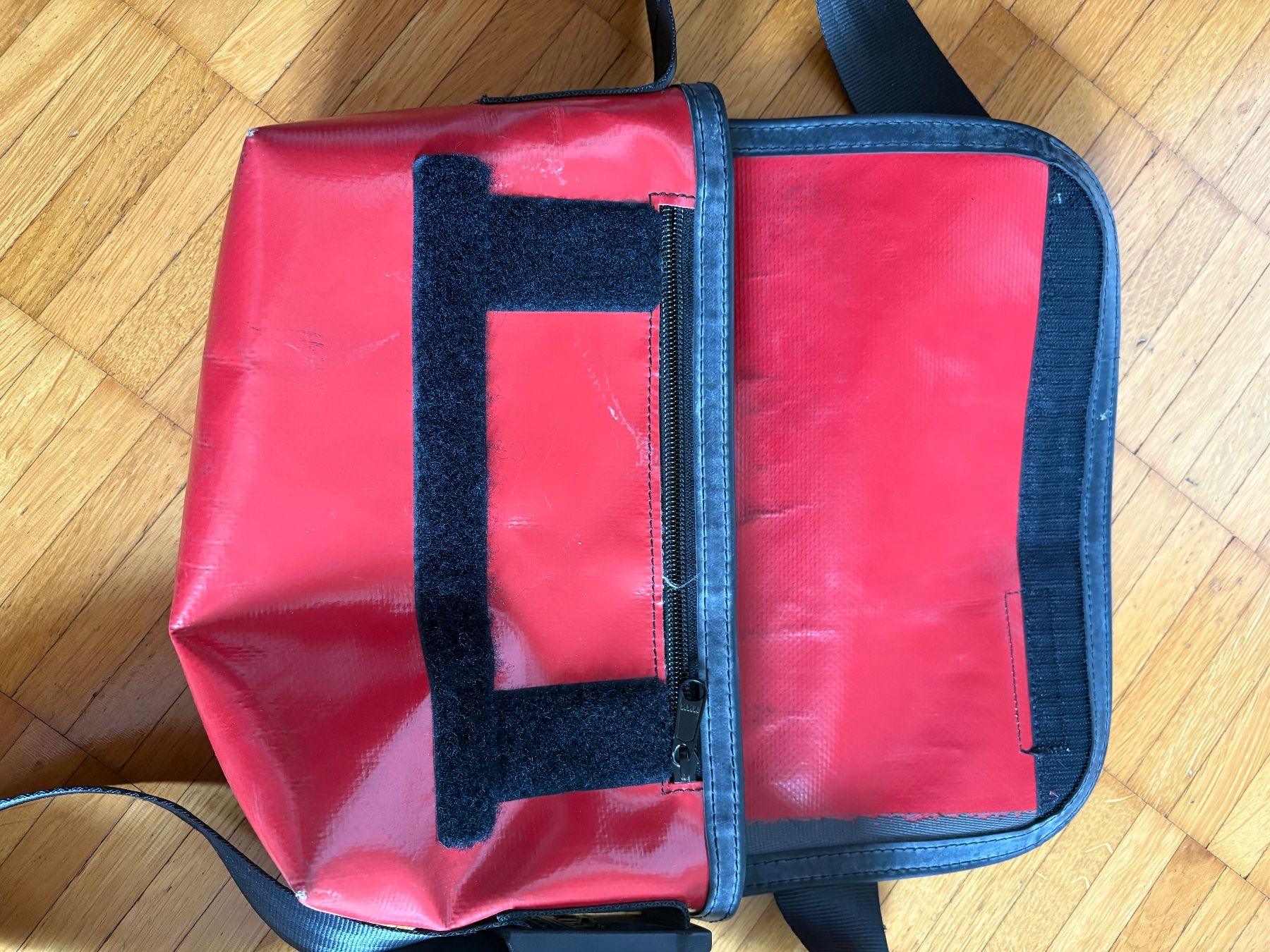 Freitag Taschen: Sac Freitag rouge – Gebraucht aus Bern von jps_8rbg 2